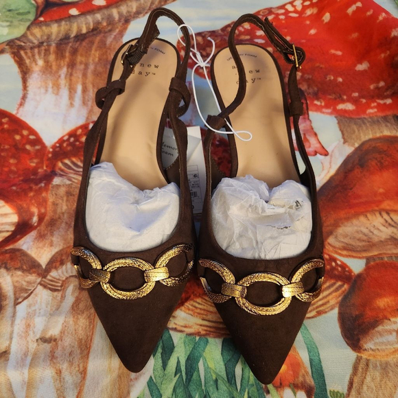 a new day Shoes - Women's Tabitha Oversized Chain Sling Back Heels with Memory Foam Insole